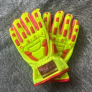 SKYTEC chainsaw Gloves High-Visibility Yellow and Red work or riding Gloves (9)